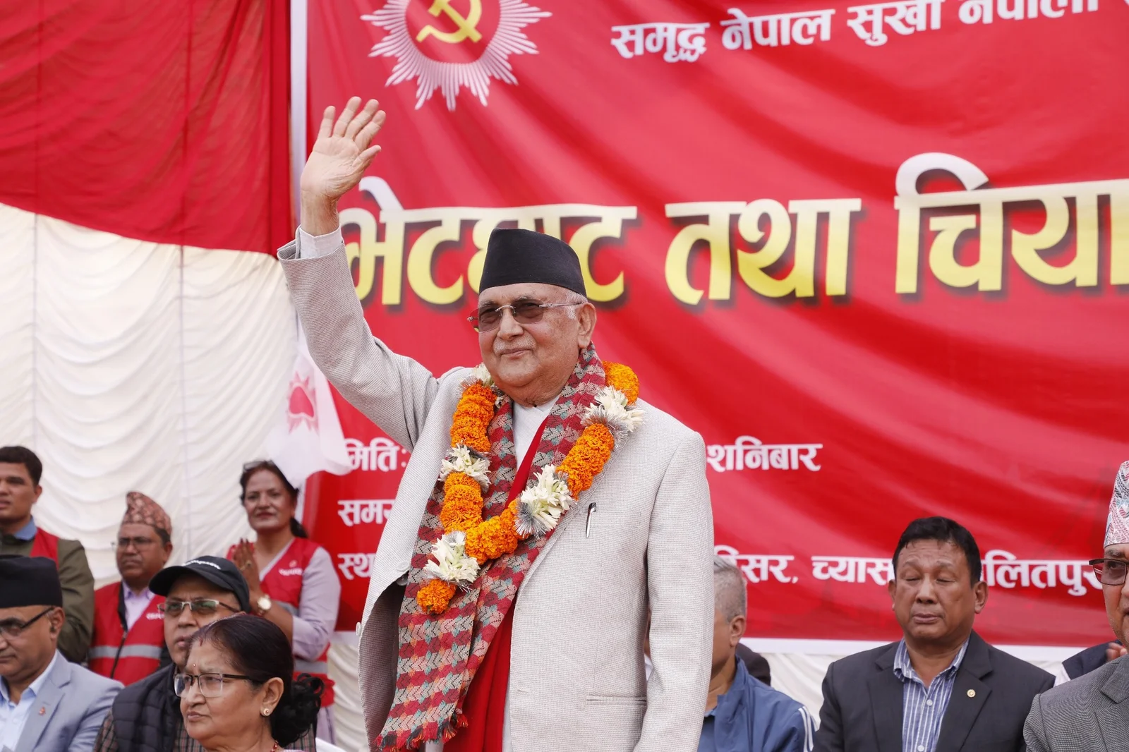 राजनीतिक दलसँग संवाद नगरी निर्वाचनको वातावरण बन्दैनः अध्यक्ष ओली