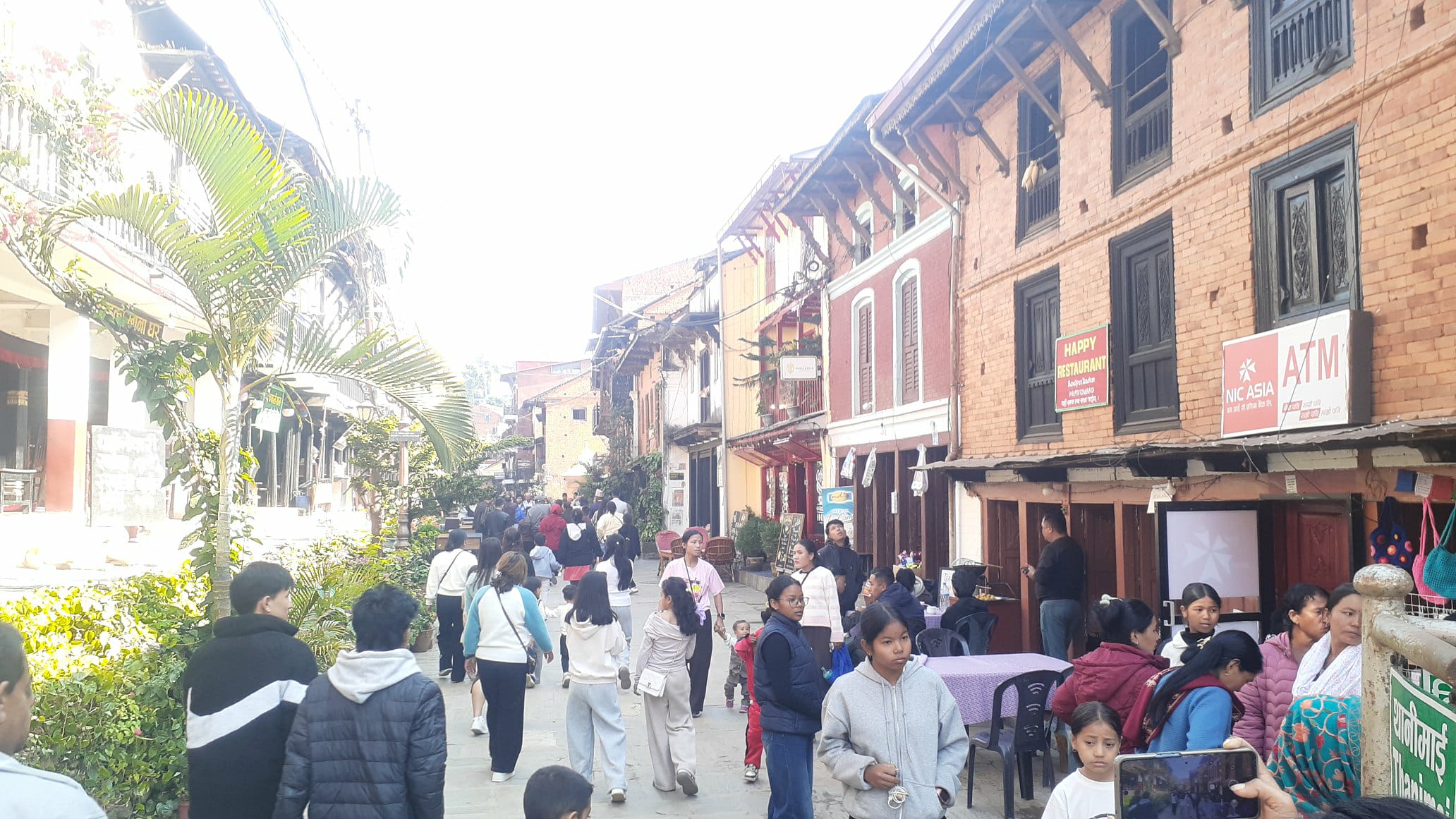 ‘पहाडकी रानी’ बन्दीपुरमा पर्यटकको  घुइँचो, व्यवसायी उत्साहित