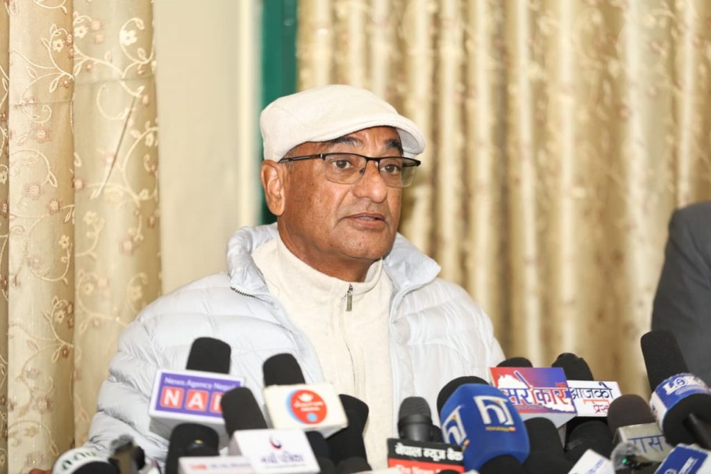 तत्कालीन गृहमन्त्री रमेश लेखकको भ्रमण फुकुवा