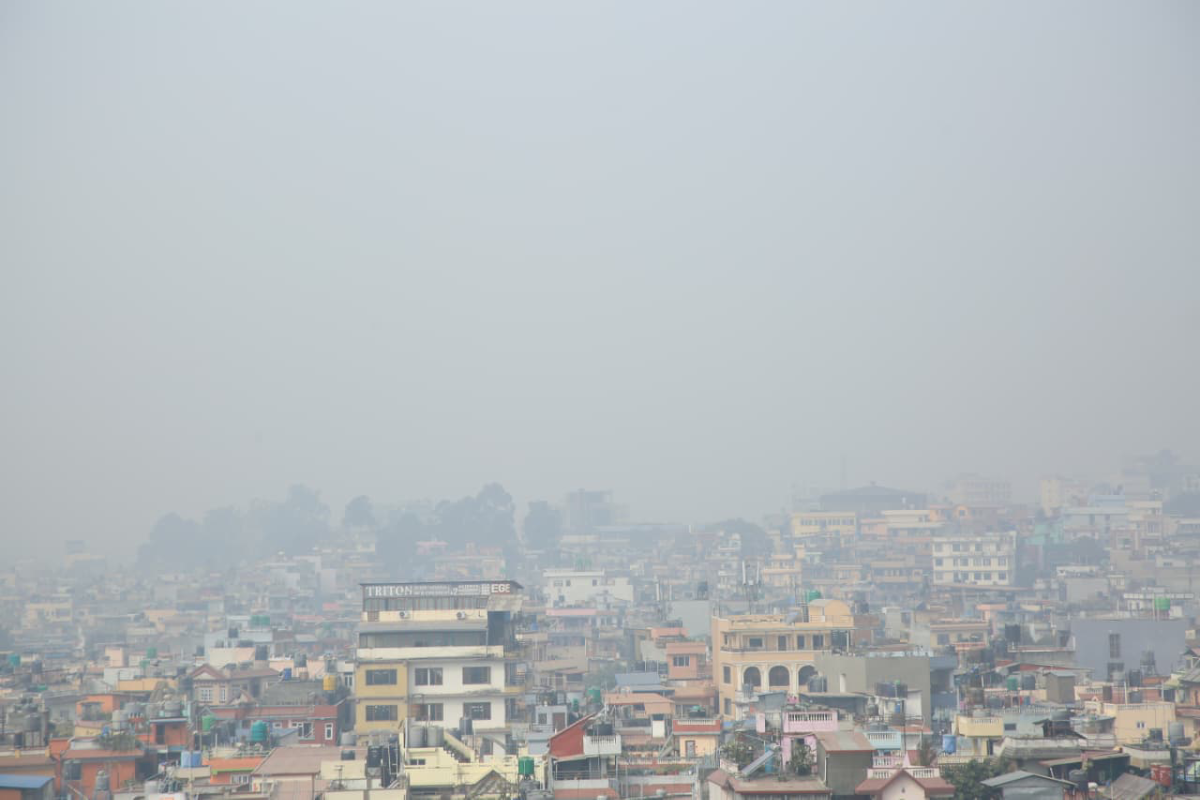 पश्चिमी वायु र न्यून चापीय प्रणालीको प्रभावले देशका अधिकांश भागमा बदली