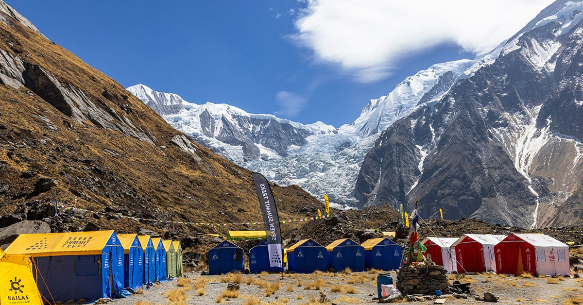 अन्नपूर्णको फेदीमा ७६औँ आरोहण दिवस
