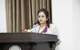 विदेशमा पिआर लिएर बसेका कर्मचारीलाई सरकारी सेवामा अयोग्य ठहरिने गरी कारबाहीको सिफारिस