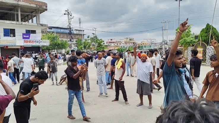 सिरहा जिल्लाको गोलबजार नगरपालिकाका विभिन्न क्षेत्रमा कर्फ्यु