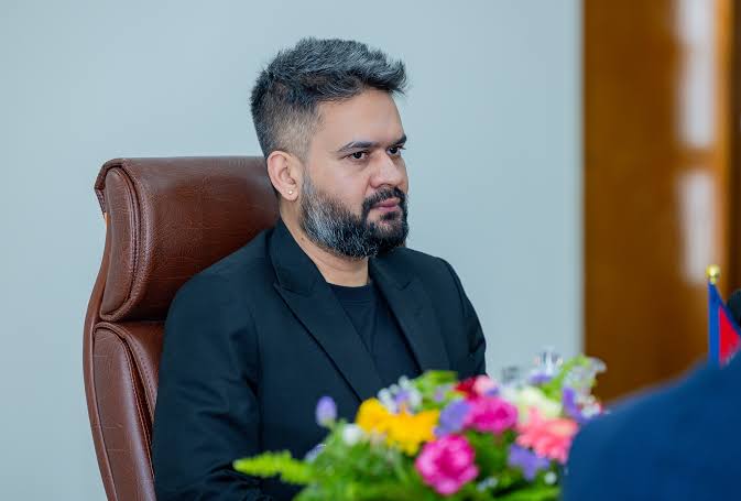 अर्थतन्त्रको विकासका लागि निजी क्षेत्रसँग सहकार्य गर्ने प्रधानमन्त्री शाहको प्रतिबद्धता