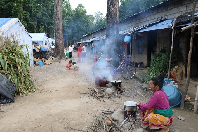 अझै पनि हुप्सेकोटका पहिरो विस्थापित अस्थायी शिविरमा