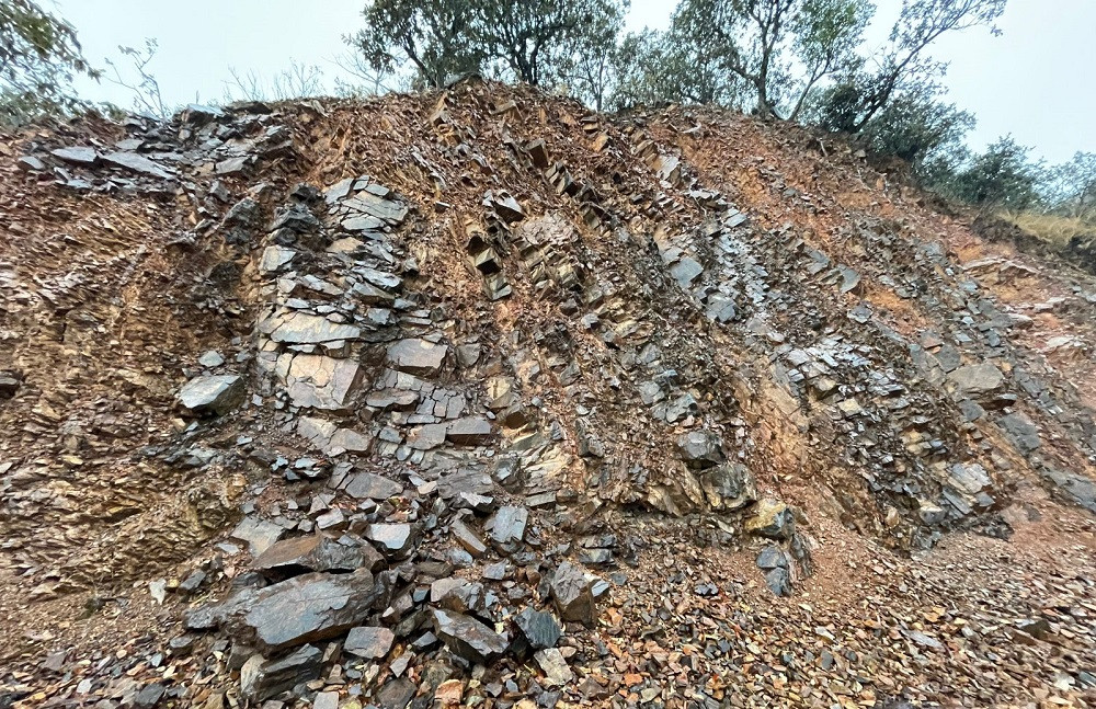 धौवादी फलाम खानीबाट ९ करोड ६० लाख धाउ उत्खननको योजना