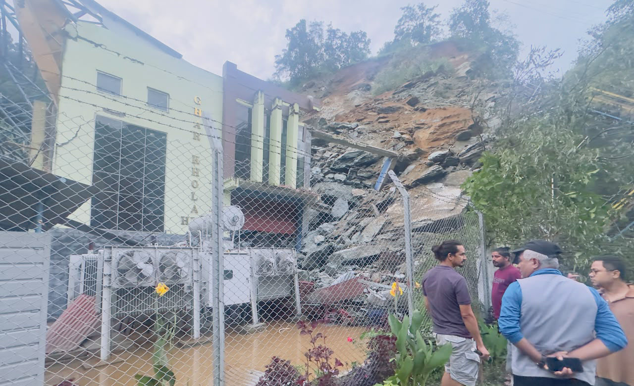 विद्युत्‌गृह पहिरोले पुरिँदा एकजना बेपत्ता