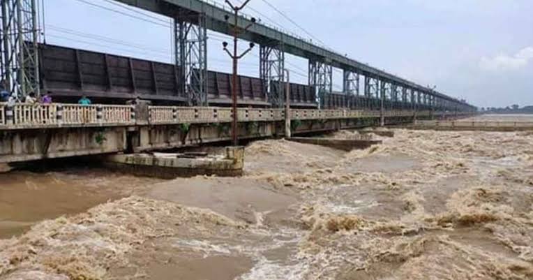 शारदा ब्यारेजमा चार पाङ्ग्रे सवारी साधन सञ्चालनमा रोक
