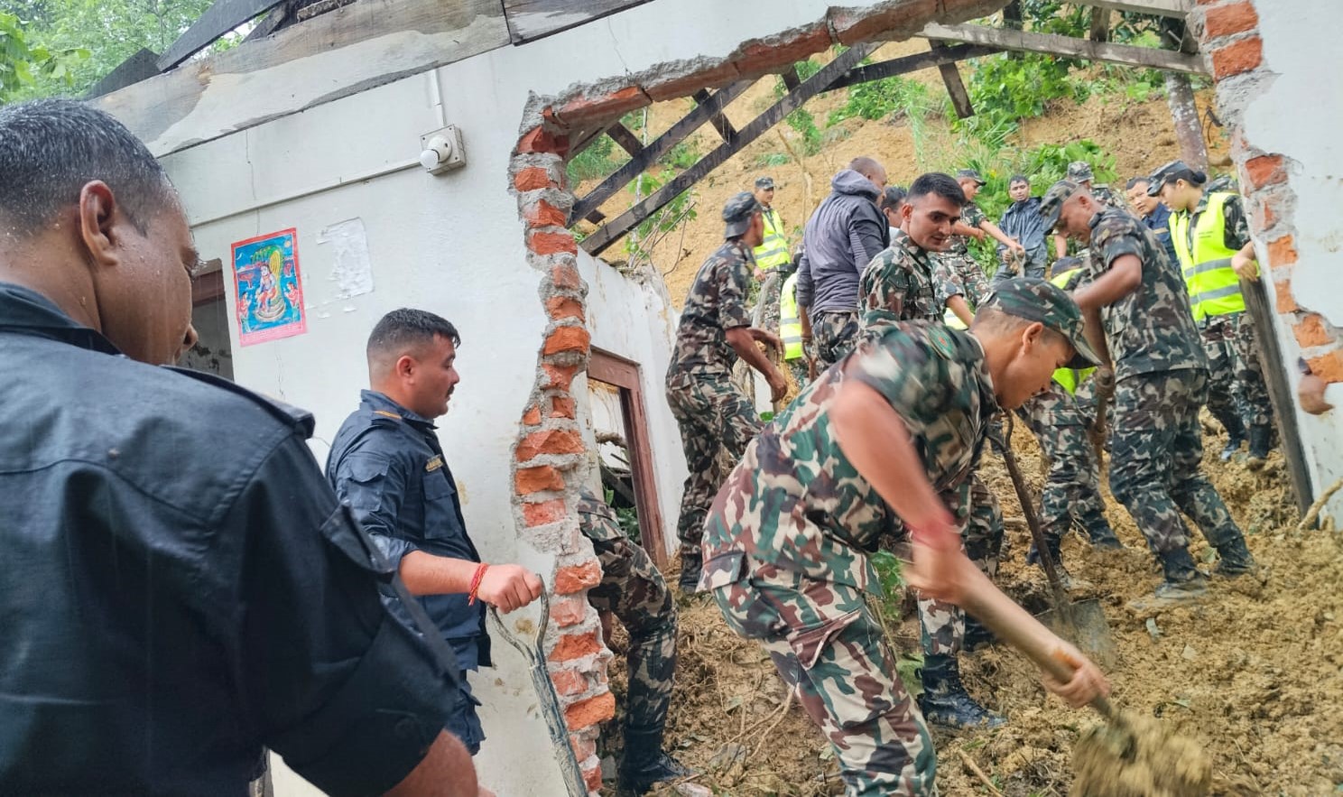 पहिरोले पुरिएर २९ वर्षीया कमला श्रेष्ठको मृत्यु