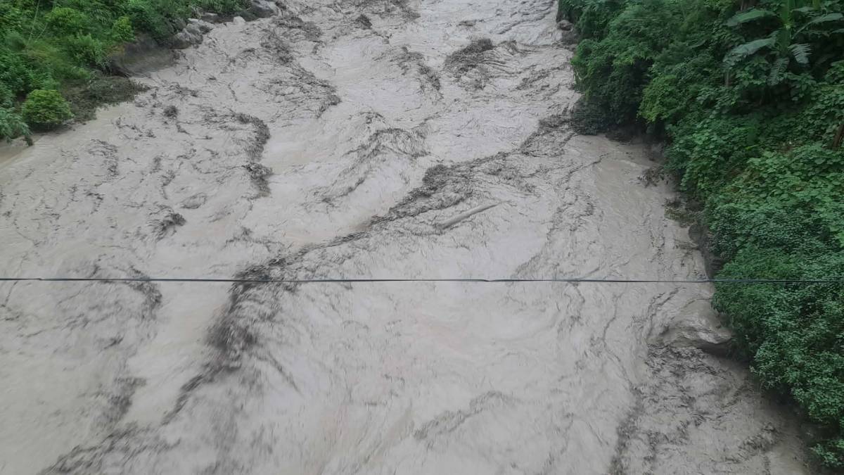 किम्रुङखोलाको बहाव पूर्ववत् अवस्थामा छ , जोखिम छैन : वडाध्यक्ष गुरुङ