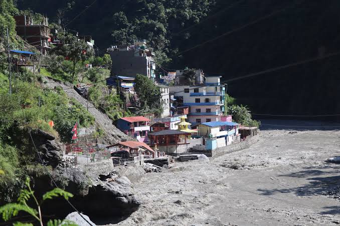 असाेज ८ यताको विपदबाट ३५ जनाको मृत्यु
