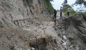 मनसुनजन्य विपदबाट देशका विभिन्न राजमार्ग अवरुद्ध