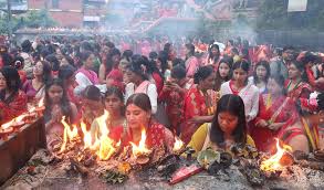 भाद्र शुक्ल तृतीयाः विधिपूर्वक तीज व्रत लिइँदै