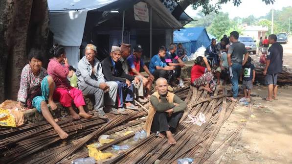 हाकुवासीको पीडाः भूकम्पले उठिबास, बाढीले सर्वनाश