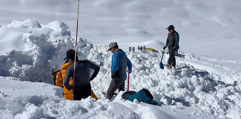 हिम्लुङ हिमपहिरोमा थप आठ जनाको शव भेटियो