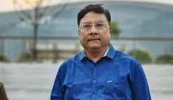 पत्रकार श्रेष्ठ पक्राउ