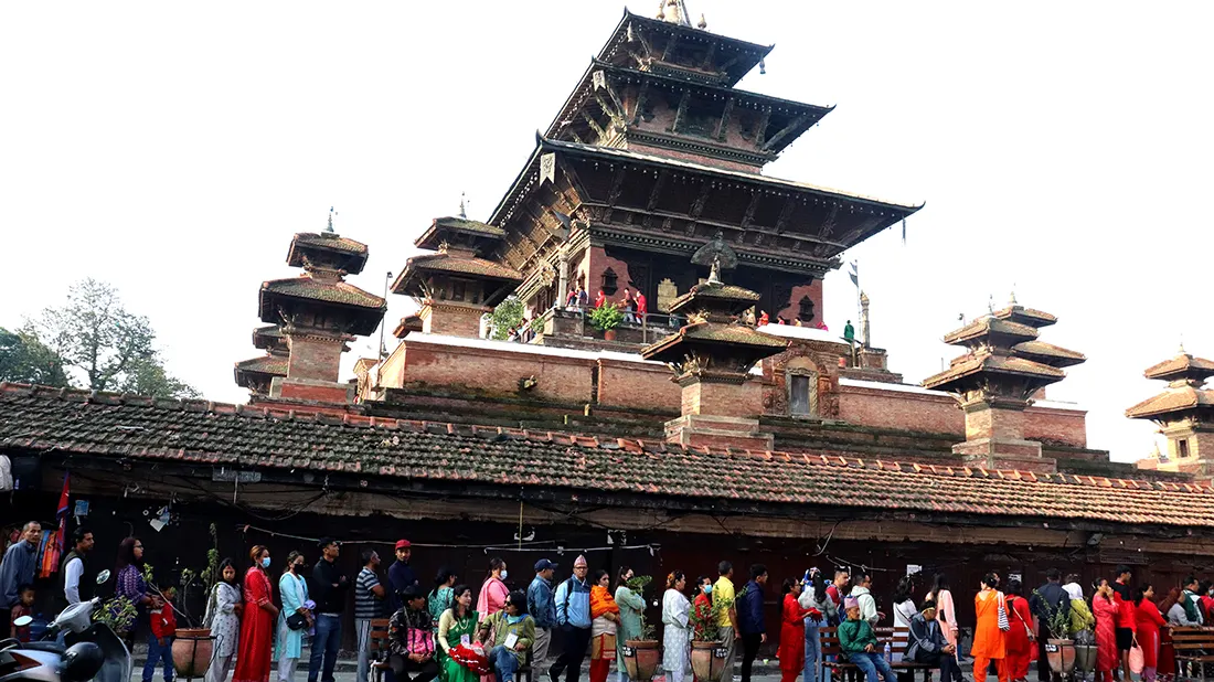 जीवित देवी कुमारीलाई तलेजु भवानीको दर्शन