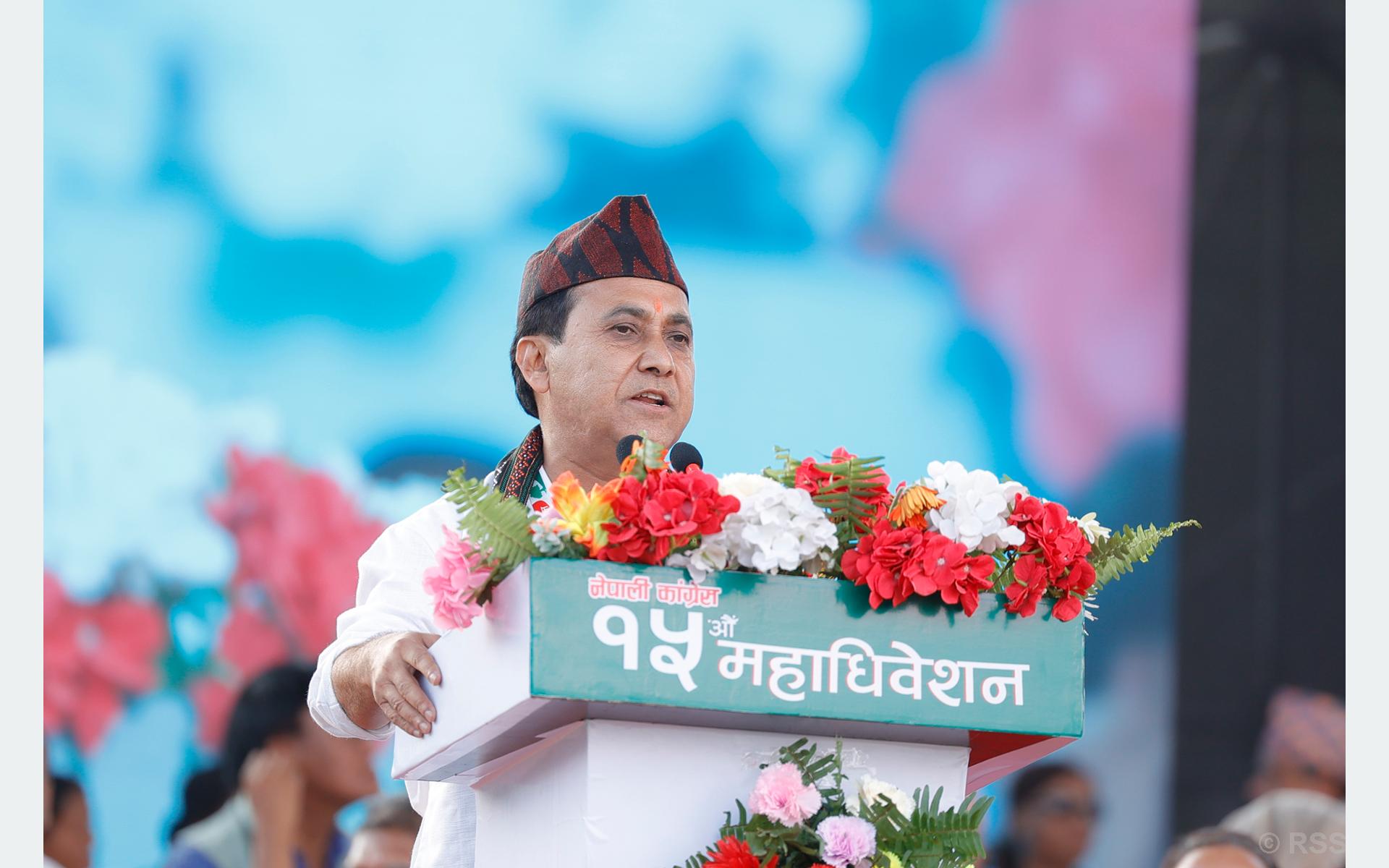 लोकतन्त्रका पक्षमा गरेको सङ्घर्षलाई नयाँ पुस्तासँग जोडेर आघि बढ्नुपर्ने : कांग्रेस उपसभापति शर्मा