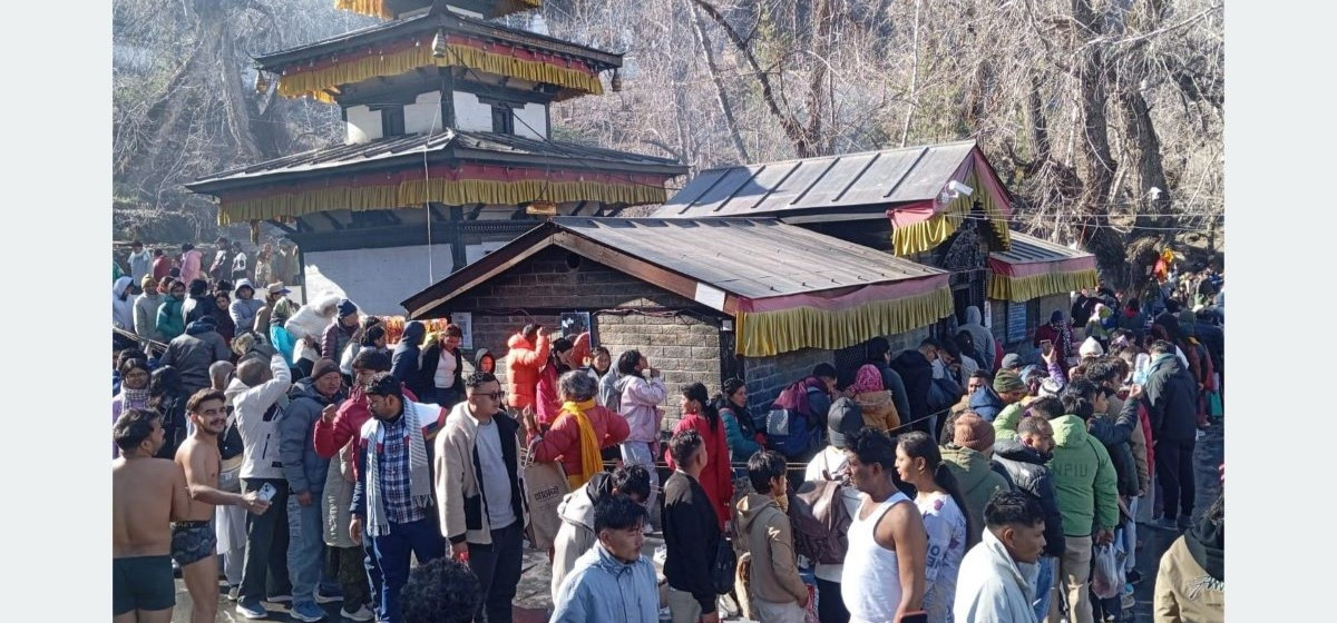 नयाँ वर्षमा बाह्र हजार बढीले गरे मुक्तिनाथको दर्शन
