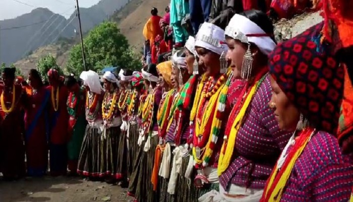 सुदूरपश्चिममा आज बिसु पर्व मनाइँदैः टाढिएका सम्बन्ध जोड्ने