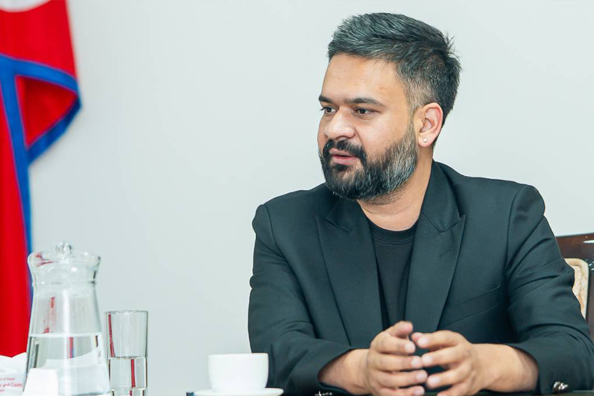 विभिन्न अध्यादेश जारी भएसँगै पदमुक्त हुँदै पदाधिकारीहरू