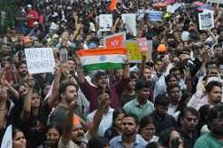 भारतमा शिक्षामन्त्रीविरुद्ध आन्दोलन जारी