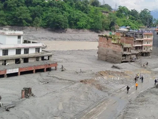 ‘ठूलो बाढी आउँदैछ’ भन्ने सूचना पत्याउन नसक्दा धेरै क्षति