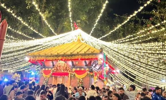 झिलिमिली बत्तीले सिङ्गारिए काठमाडौँका मठमन्दिर तथा शक्तिपीठ