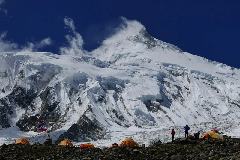 शरद् ऋतुः ३१ हिमाल आरोहणका लागि ७० देशका ७८८ आरोहीलाई अनुमति